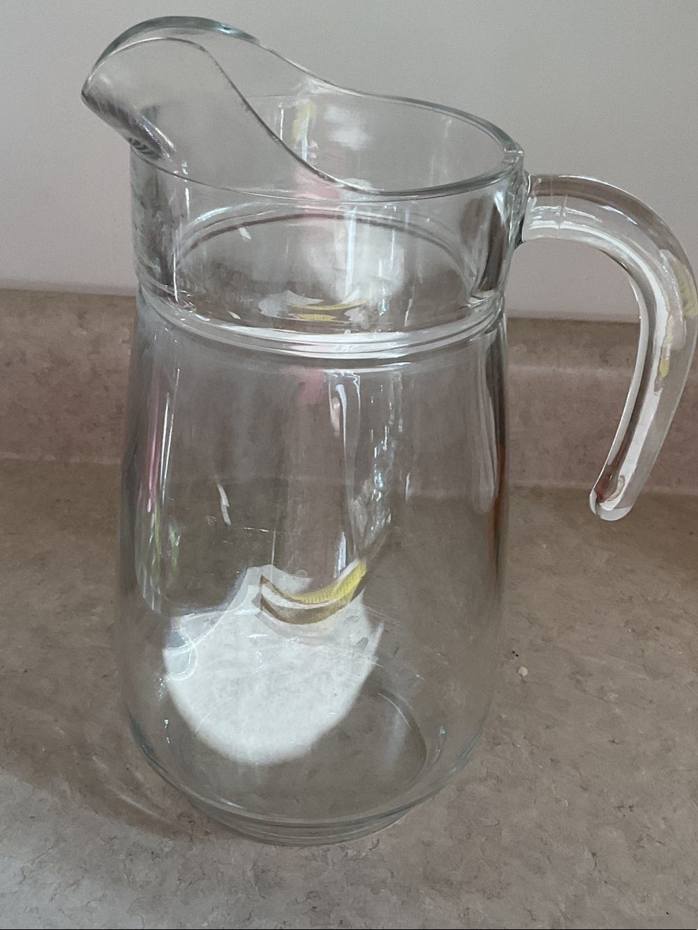 Large restaurant style Clear Glass Beverage Pitcher with Handle